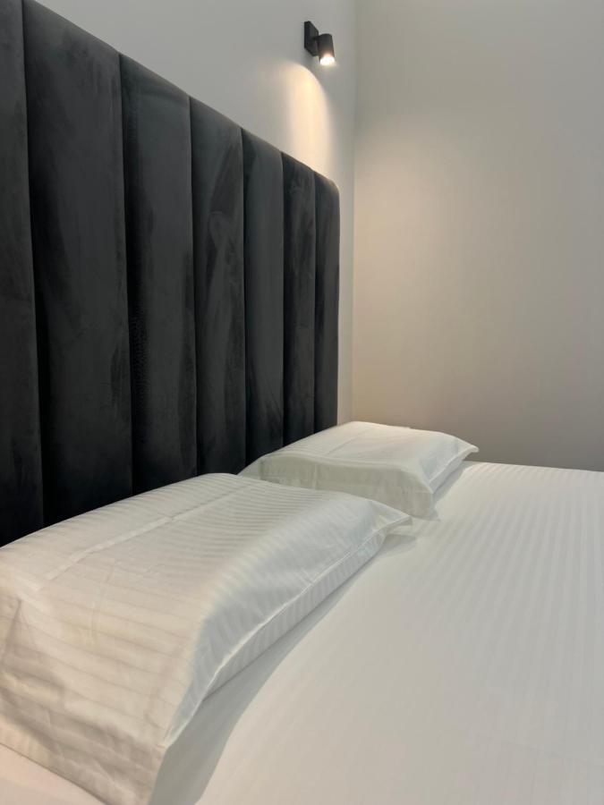 Checkpoint Tirana Apartments Bagian luar foto