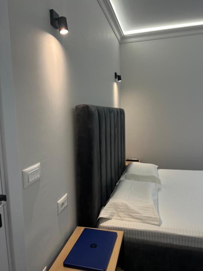 Checkpoint Tirana Apartments Bagian luar foto