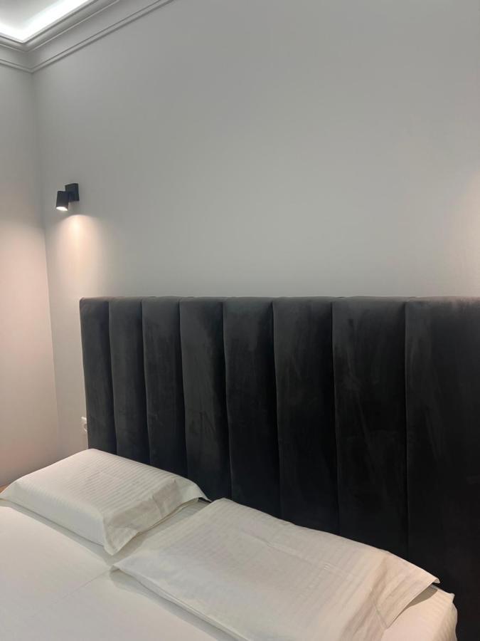 Checkpoint Tirana Apartments Bagian luar foto